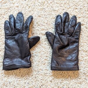 Women's Sz 7 Black Leather Gloves, Isotoner